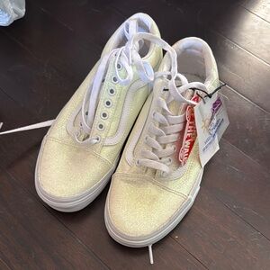 Vans Glitter Iridescent Sneakers 8.5 lace up Women’s Brand New with Tags